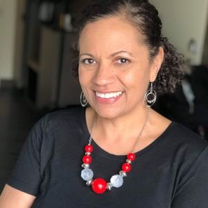 Meet your Posher, Carrie